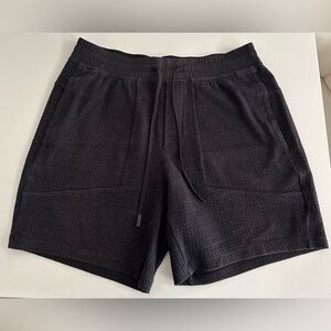 Lululemon At Ease Shorts 7”